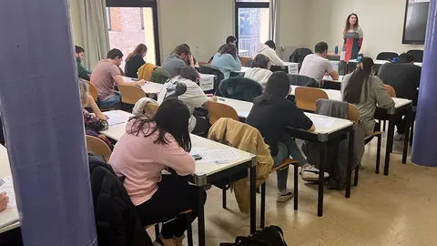 Ex&aacute;menes en la UNED de Tudela