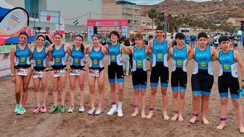 Equipos femenino y masculino del SDR Arenas