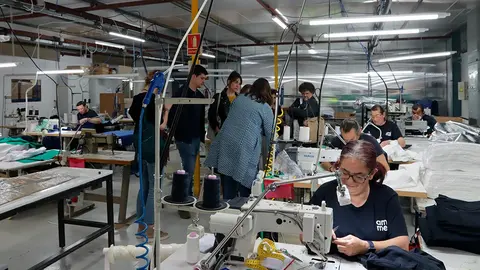 La consejera de vivienda del Gobierno de Navarra, Bego&ntilde;a Alfaro, en su visita el 17 de mayo AMIMET