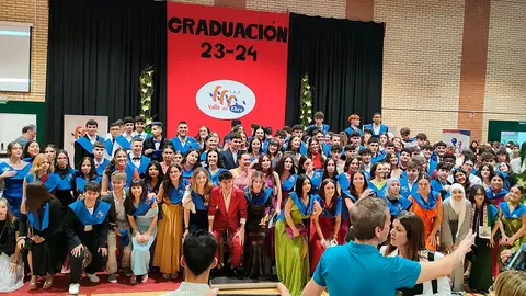 Desde el IES Valle del Ebro se felicita a los bachilleres y se les anima a seguir adelante en su camino