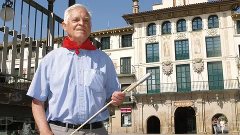 El Ayuntamiento de Tudela ha presentado la candidatura de Alberto Pérez Pastor &lsquo;Perico&rsquo;, Chupinero de las Fiestas de Santa Ana en 2015, a la distinción de persona voluntaria de Navarra 2024