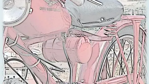Exposici&oacute;n en Cortes de motos cl&aacute;sicas de Jes&uacute;s Sada