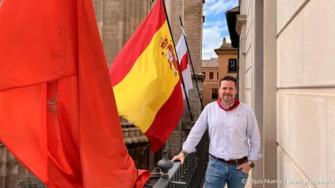 Alejandro Toquero Gil en el balc&oacute;n del ayuntamiento