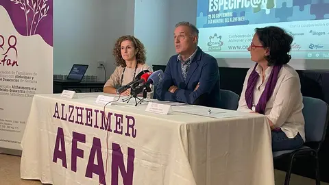 La Semana del Alzheimer de Navarra ofrece actos en Pamplona, Cintru&eacute;nigo y Tudela como pasacalles de gigantes y cabezudos, teatro o charlas sobre temas como la prevenci&oacute;n o medicaci&oacute;n