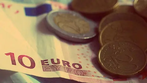 dinero pr&eacute;stamo euros billetes calderilla monedas robo