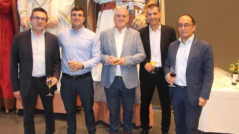 Celebraci&oacute;n y networking en el lunch del Galard&oacute;n AER 2024 14