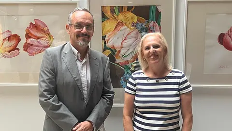 La tudelana Nuria Mart&iacute;nez convierte el patio de UNED Tudela en un jard&iacute;n repleto de flores 2