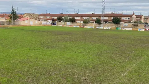 El CD Castej&oacute;n reclama la reforma urgente del campo de f&uacute;tbol ante el deterioro del c&eacute;sped