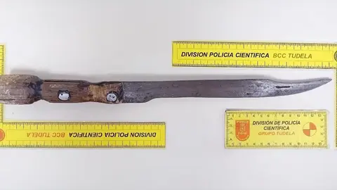 Cuchillo con 27 cm de hoja interceptado al detenido