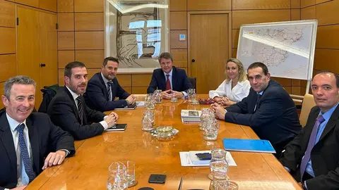 El alcalde de Tudela se ha reunido en Madrid con el secretario de Estado de Transportes y Movilidad Sostenible para abordar la llegada de la Alta Velocidad a la Ribera