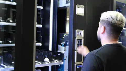 La empresa de Peralta, especializada en las industrias del vending, ha promovido una actualizaci&oacute;n de su gama de m&aacute;quinas