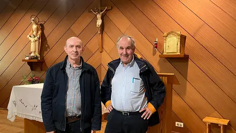 Javier Mart&iacute;nez, Capell&aacute;n del Hospital de Tudela, en la capilla junto a Eustaquio Vergara, m&eacute;dico del mismo