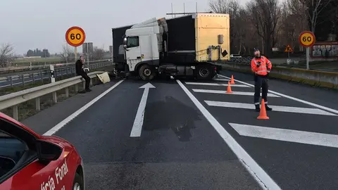 Accidente en Cortes (A68) con conductor imputado por tener el carn&eacute; retirado judicialmente