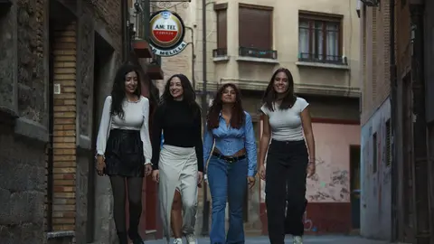 Fotograma de la miniserie ALAS 1