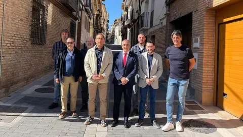 El consejero Chivite, el alcalde de Cascante, miembros de la corporaci&oacute;n municipal y personal t&eacute;cnico, en la visita a Cascante