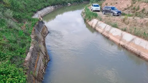 Imagen del tramo afectado en el Canal de Lodosa, a la altura de Aldeanueva de Ebro, donde las lluvias han desestabilizado el terreno