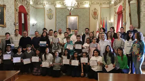 Tudela celebr&oacute; la entrega de premios del I Concurso de Carteles y Eslogan para la Prevenci&oacute;n del Absentismo Escolar con 230 alumnos participantes y trabajos que promueven la asistencia regular a clase