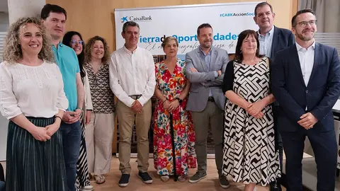 CaixaBank y los cuatro Grupos de Acci&oacute;n Local de Navarra (Cederna Garalur, Consorcio EDER, Consorcio de Zona Media y TEDER) han presentado en Tudela la tercera edici&oacute;n del programa &lsquo;Tierra de Oportunidades&rsquo;