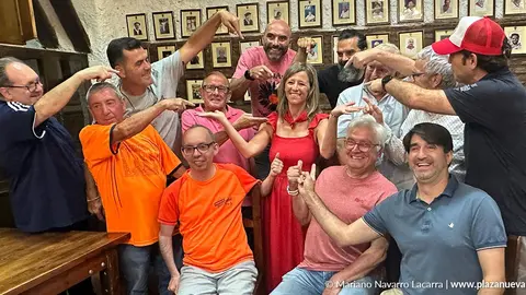 Miembros de la Pe&ntilde;a Ciudad Deportiva y antiguos Tudelanos Populares de otras ediciones en la presentaci&oacute;n de este a&ntilde;o