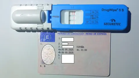 El conductor fue sometido a la prueba de drogas, dando un positivo indiciario en THC, principio activo de la marihuana