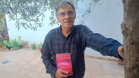 La nueva novela del autor cabanillero se adentra en el siglo XV navarro con Emilio Roncal como protagonista y ya est&aacute; disponible en papel y digital