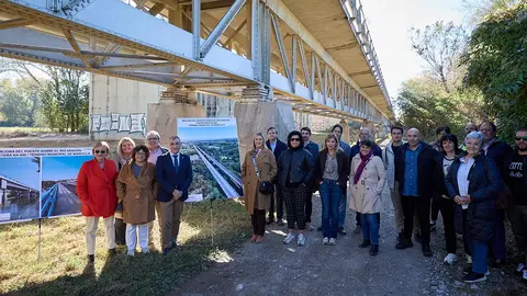 El consejero de Cohesi&oacute;n Territorial, &Oacute;scar Chivite, se reuni&oacute; el 28 de octubre con los alcaldes, alcaldesas y corporaciones de los municipios situados en ambas m&aacute;rgenes del r&iacute;o Arag&oacute;n