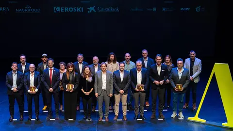 Autoridades, galardonados y representantes de las entidades patrocinadoras de los X Premios Alimenta Navarra