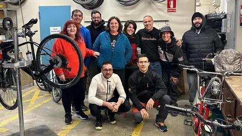 Taller de reparaci&oacute;n de bicicletas de Recicleta Ribera