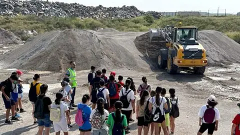 Alumnos de Cabanillas visitan las instalaciones de PVT