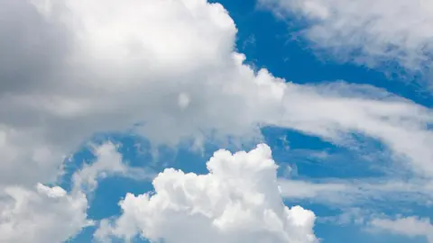 tiempo nubes climatolog&iacute;a temperatura