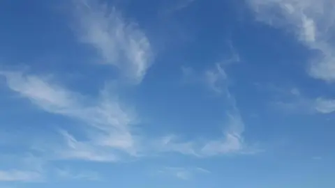 tiempo nubes climatolog&iacute;a temperatura verano