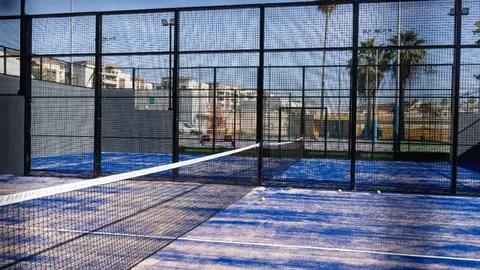 Archivo - Imagen de pistas de p&aacute;del 