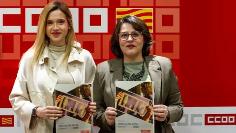 De izquierda a derecha, la t&eacute;cnica de la Secretar&iacute;a en materia de igualdad de g&eacute;nero, Marta Gracia, y  sla ecretaria de Mujeres, Igualdad y Pol&iacute;ticas Sociales de Comisiones Obreras de Arag&oacute;n, Sonia Garc&iacute;a.