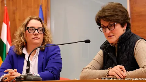 En la rueda de prensas comparecieron la alcaldesa de Alfaro Yolanda Preciado y la concejal Leyre Marcilla