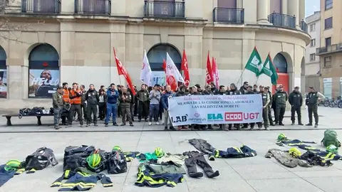 Concentraci&oacute;n convocada por los sindicatos que representan al colectivo de Guarder&iacute;o de Medio Ambiente de Navarra