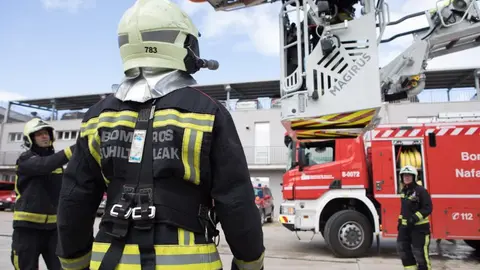 Homenajeados los ocho bomberos y una auxiliar jubilados o fallecidos en 2018. Han presidido el acto la consejera Mar&iacute;a Jos&eacute; Beaumont, el director general de Interior, Agust&iacute;n Gastaminza, y el director del Servicio de Bomberos de Navarra, Javier Bayona.