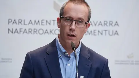 Archivo - El parlamentario de EH Bildu Mikel Zabaleta.