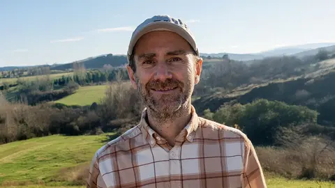 Rub&eacute;n Flamarique Urd&iacute;n se&ntilde;ala que un suelo vivo permite reducir qu&iacute;micos y tener cultivos m&aacute;s sanos y productivos