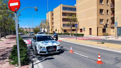 Control de documentaci&oacute;n realizado por la Polic&iacute;a Local de Tudela en la avenida Merindades durante la jornada del 15 de abril
