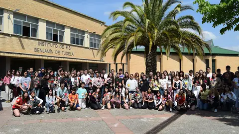 XXXV-Certamen-de-los-Premios-a-la-Creaci&oacute;n-del-IES-Benjam&iacute;n