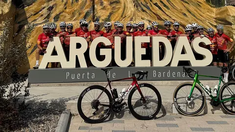 Ciclistas-y-compa&ntilde;eros-del-Movimiento-Ultreya-confluyeron-en-Arguedas-para-celebrar-la-segunda-quedada-del-colectivo