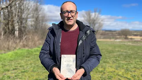 El-poeta-residente-en-Tudela-V&iacute;ctor-Angulo-presenta-&lsquo;Una-casa-victoriana&rsquo;