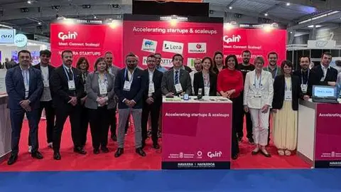 El consejero Irujo junto a los representantes navarros que participan estos d&iacute;as en la feria Advanced Factorie.