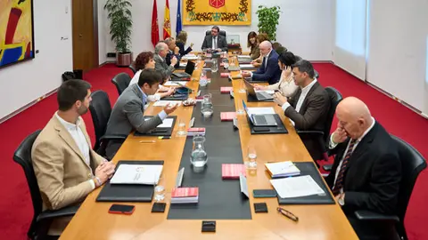 Archivo - Reuni&oacute;n de la Mesa y Junta de Portavoces del Parlamento de Navarra.
