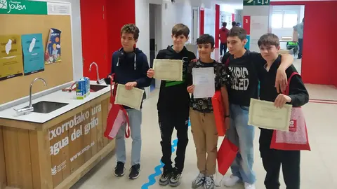 Los alumnos-del-ES-Valle-del Ebro de Tudela que participaron en la Olimpiada Matem&aacute;tica &lsquo;Tornamira&rsquo;