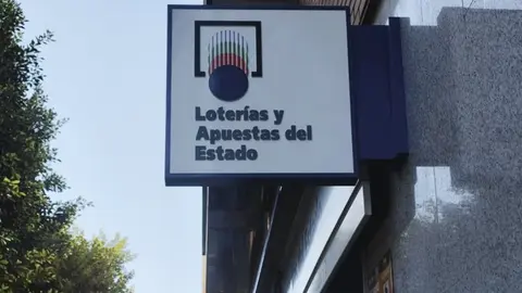 Archivo - Foto de archivo de una administraci&oacute;n de loter&iacute;a.