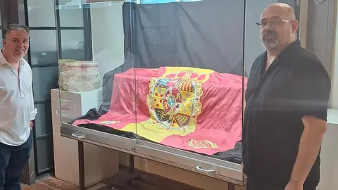 Fernando Ferrer, concejal del Ayuntamiento, e &Iacute;&ntilde;igo P&eacute;rez, archivero