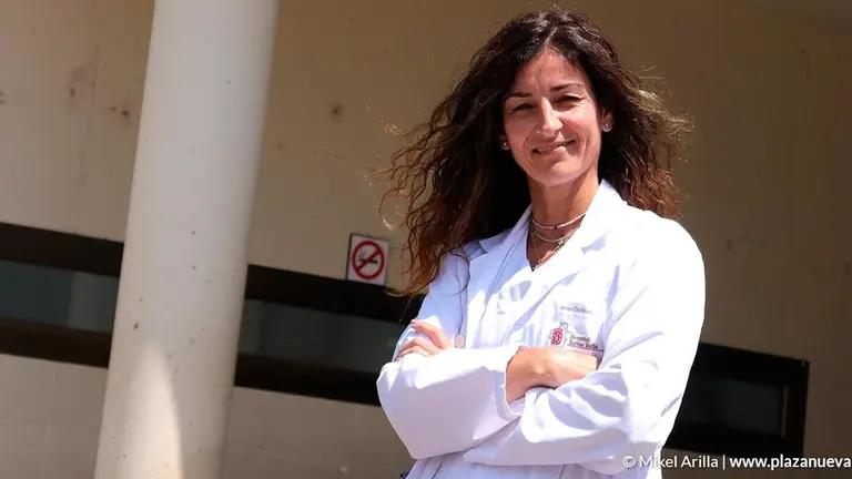 Arantxa Crucelaegui, a las puertas del servicio de Urgencias