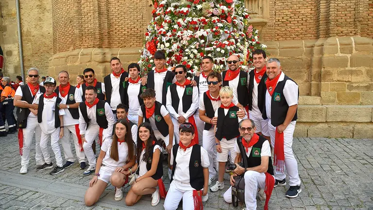 Ofrenda floral a Santa Ana 2025 43