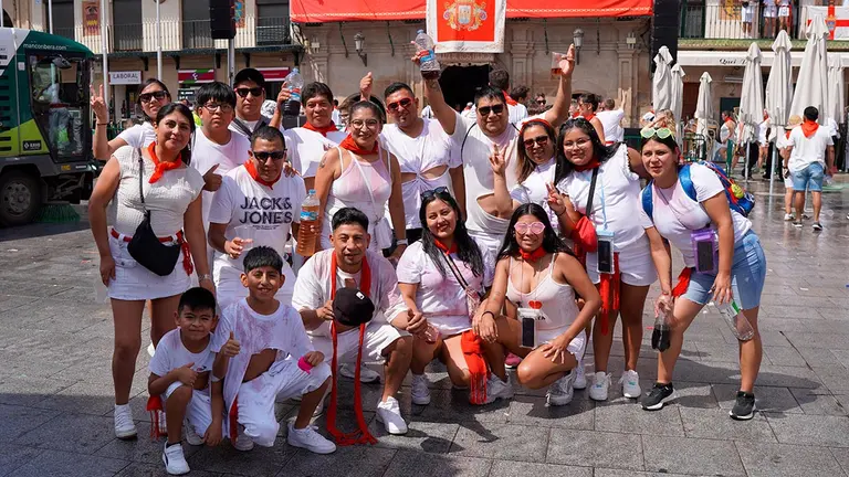 Fiestas de Tudela 2026 Imposici&oacute;n pa&ntilde;uelo rojo 178